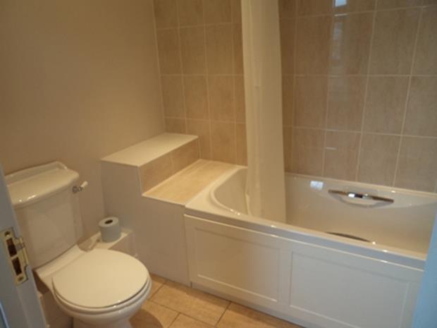 3 briar bathroom
