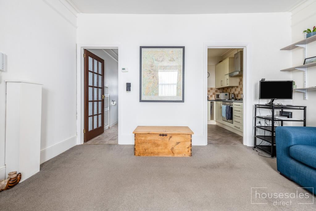 Living Room/ Bedroom