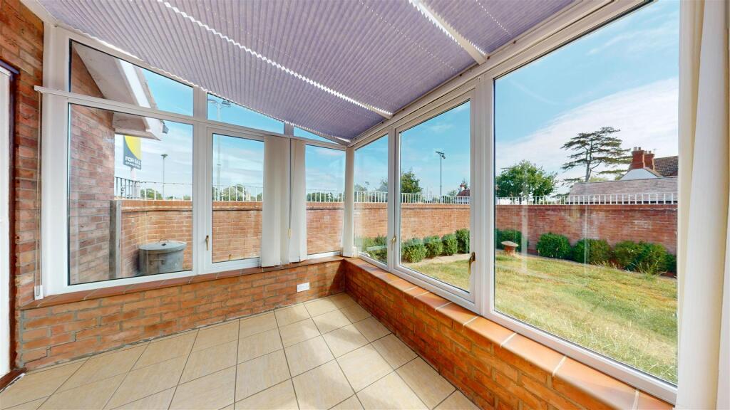 Willow Court 1 Conservatory 2.jpg