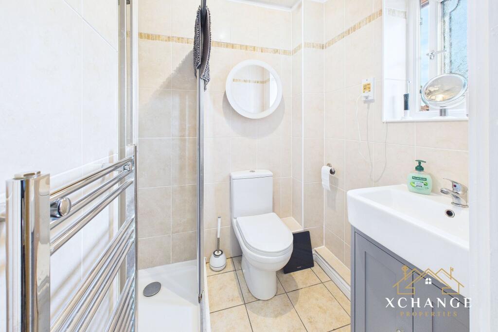 Master Bedroom With En-Suite