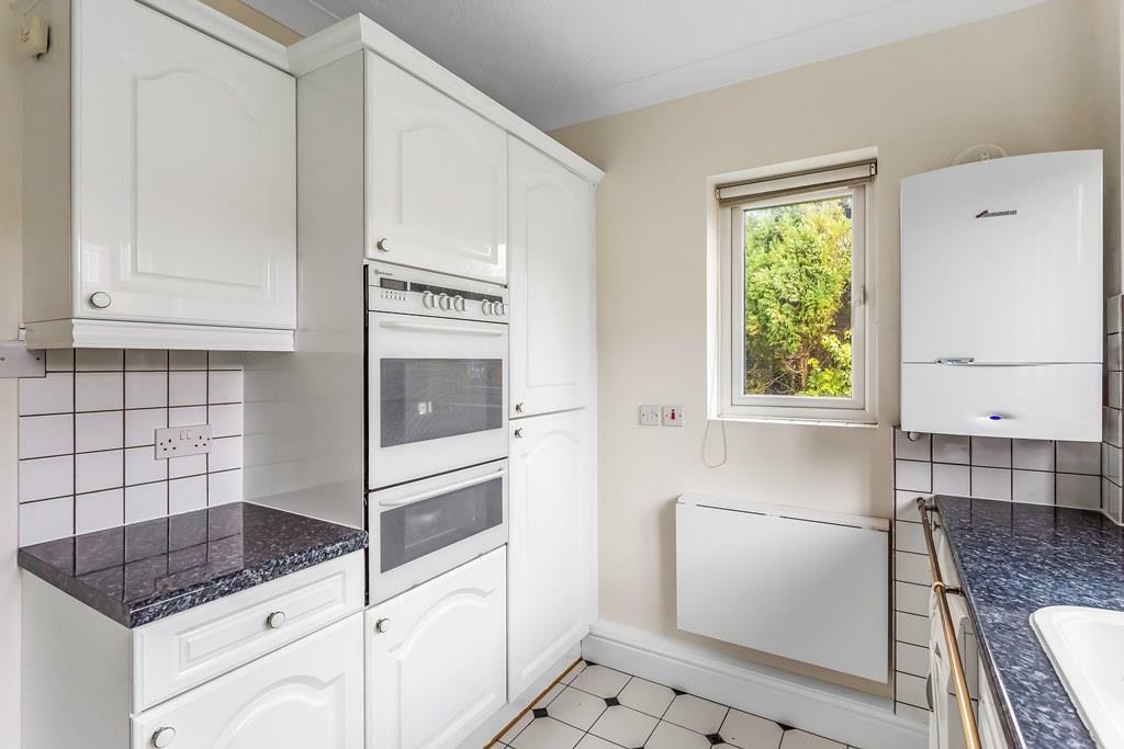 2-Tregarth-Place-10.jpg