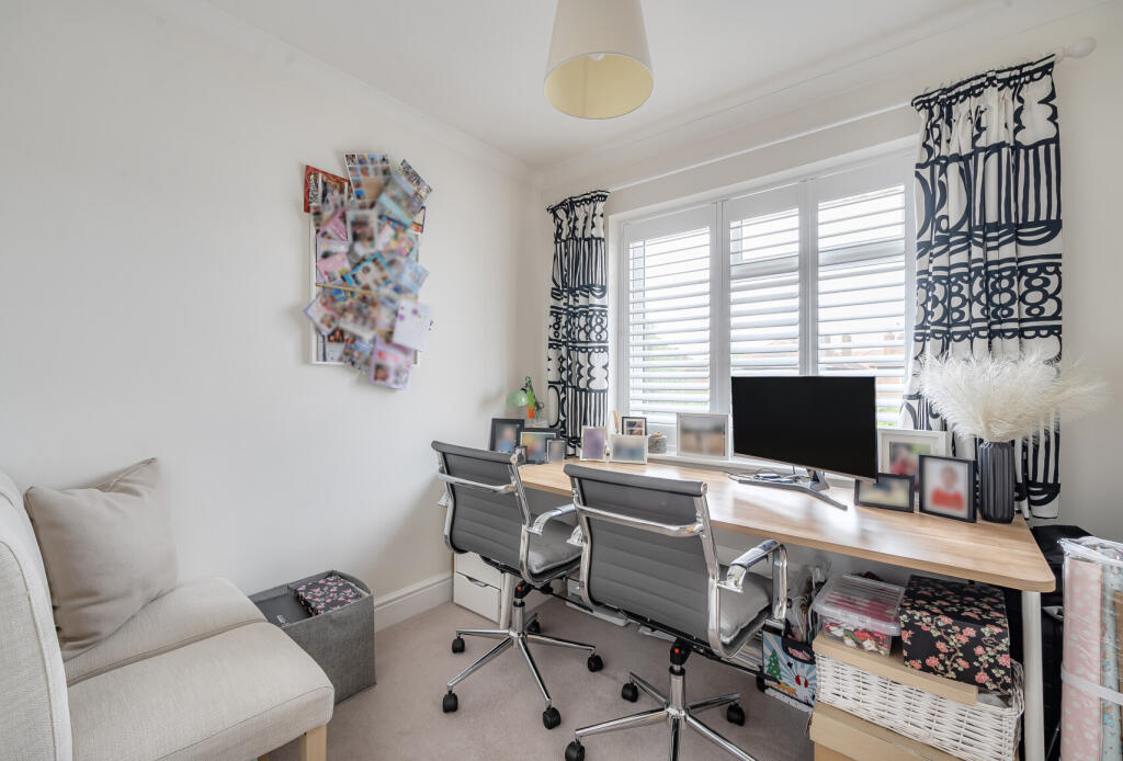 1328877-27-687fcf...