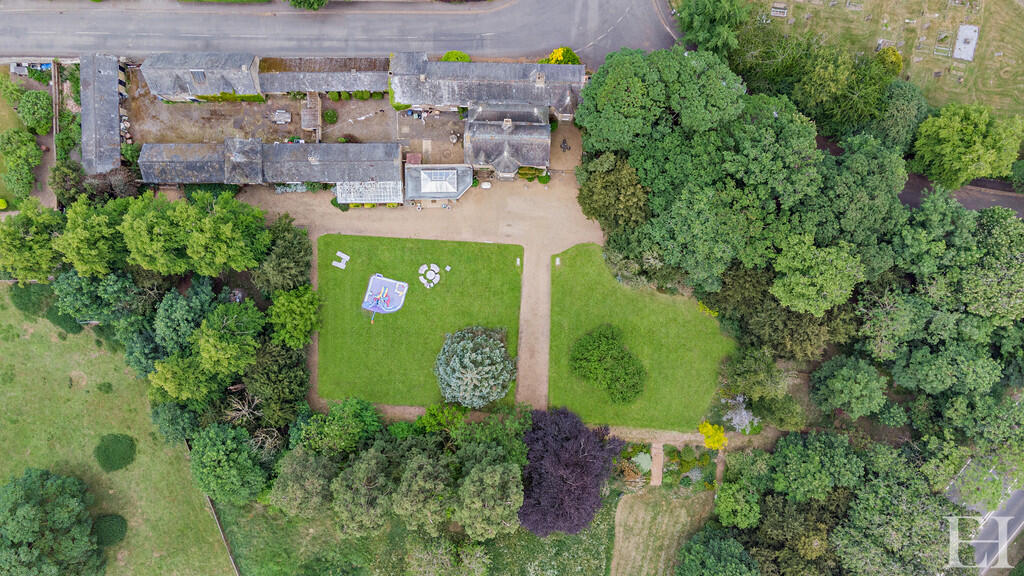 8635654-exteriorW...