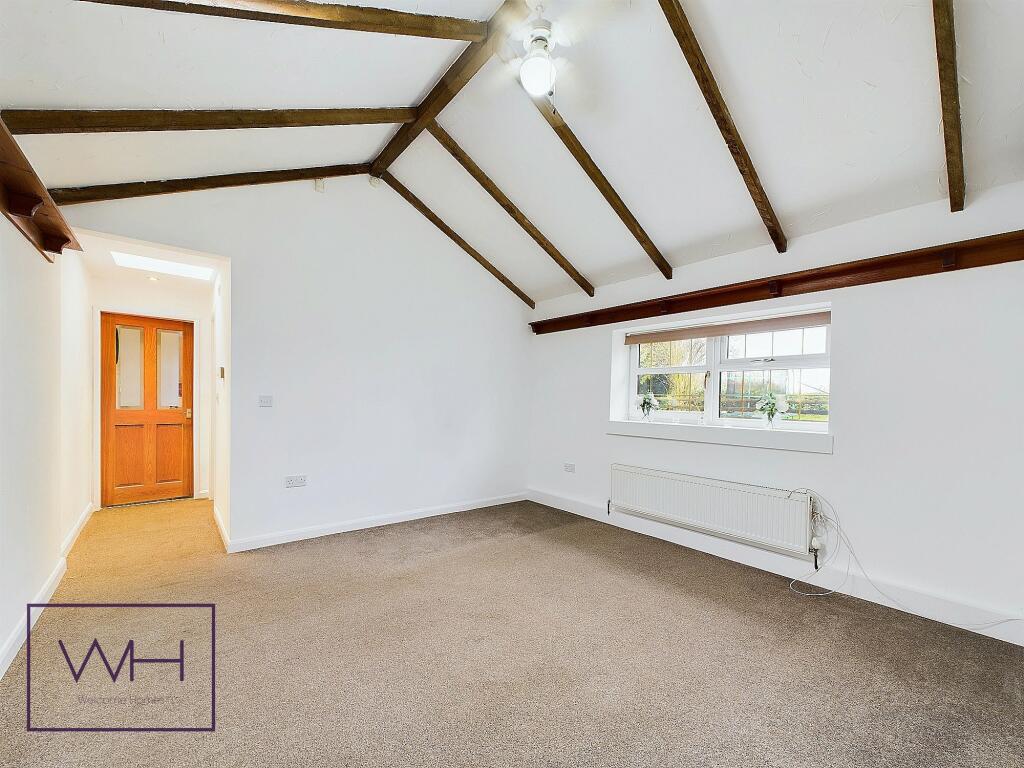 CAM03785G0-PR0166-ST