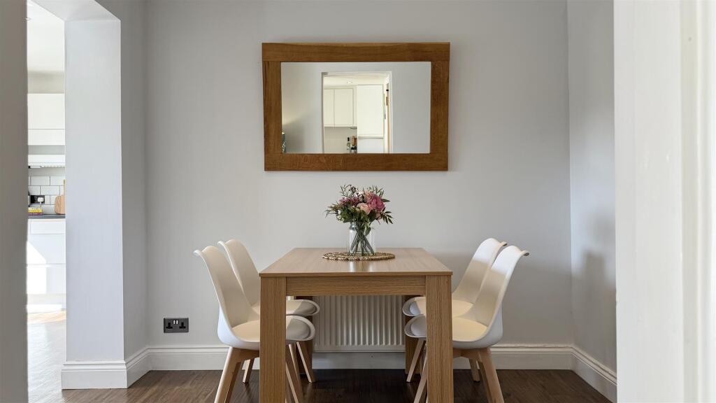 Dining Room 2.jpg