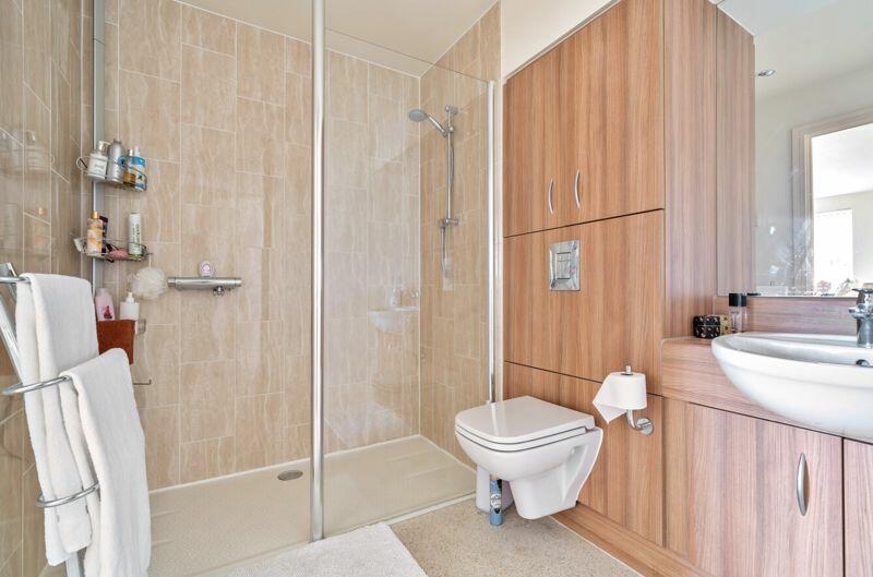 Ensuite shower room to master bedroom