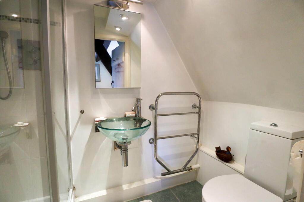Ensuite.jpg