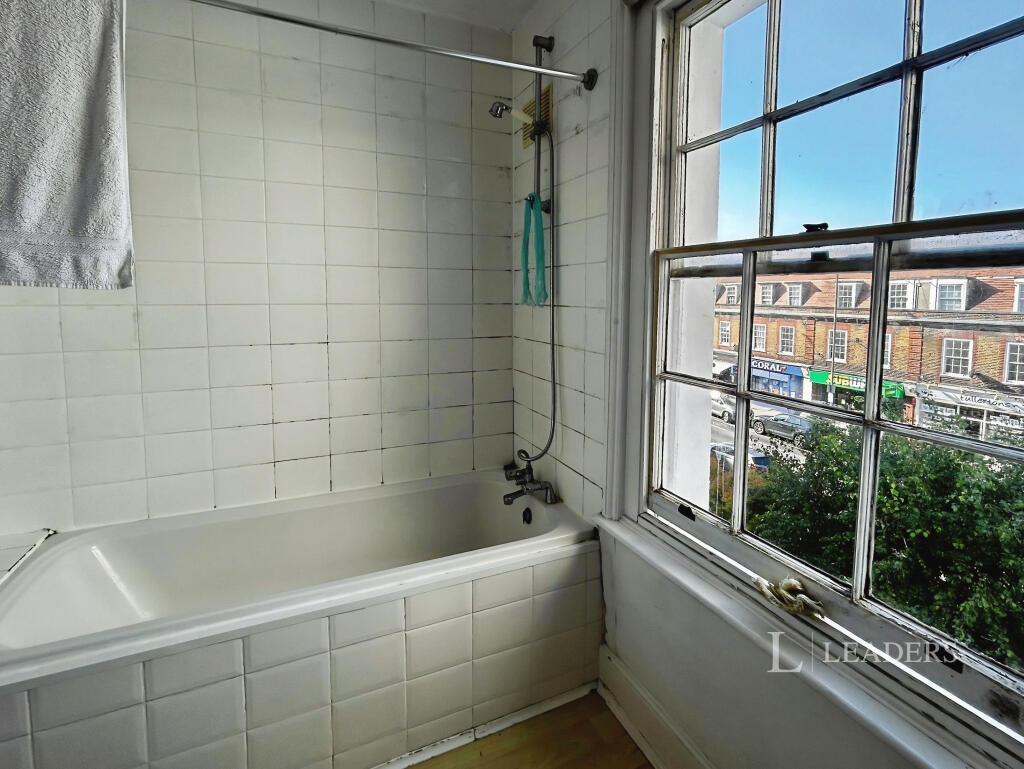 Bathroom (tiles will be regrouted)