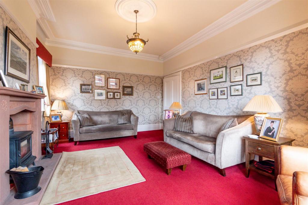 Lounge Aspect 4.jpg