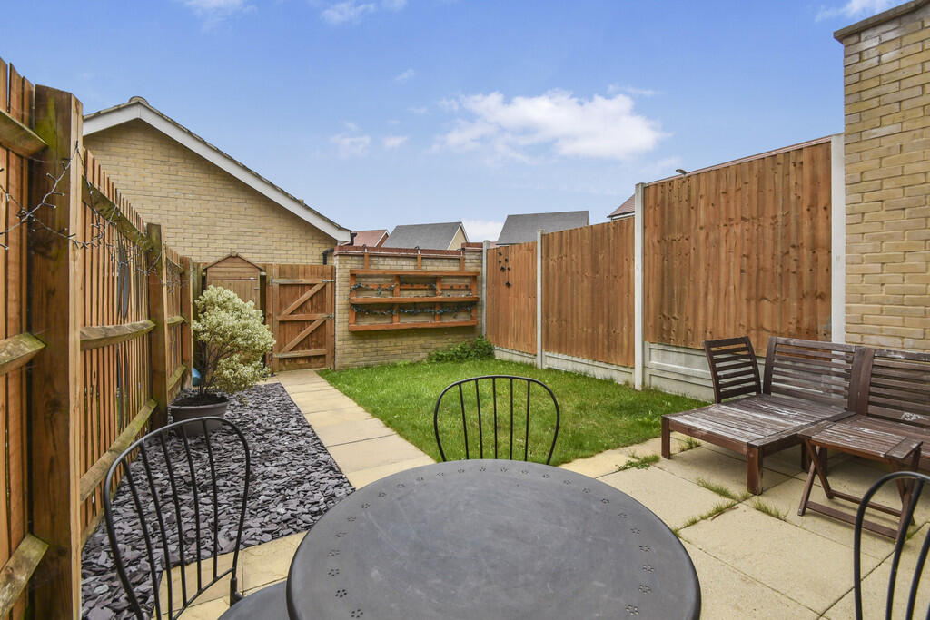 847674_2025100703...