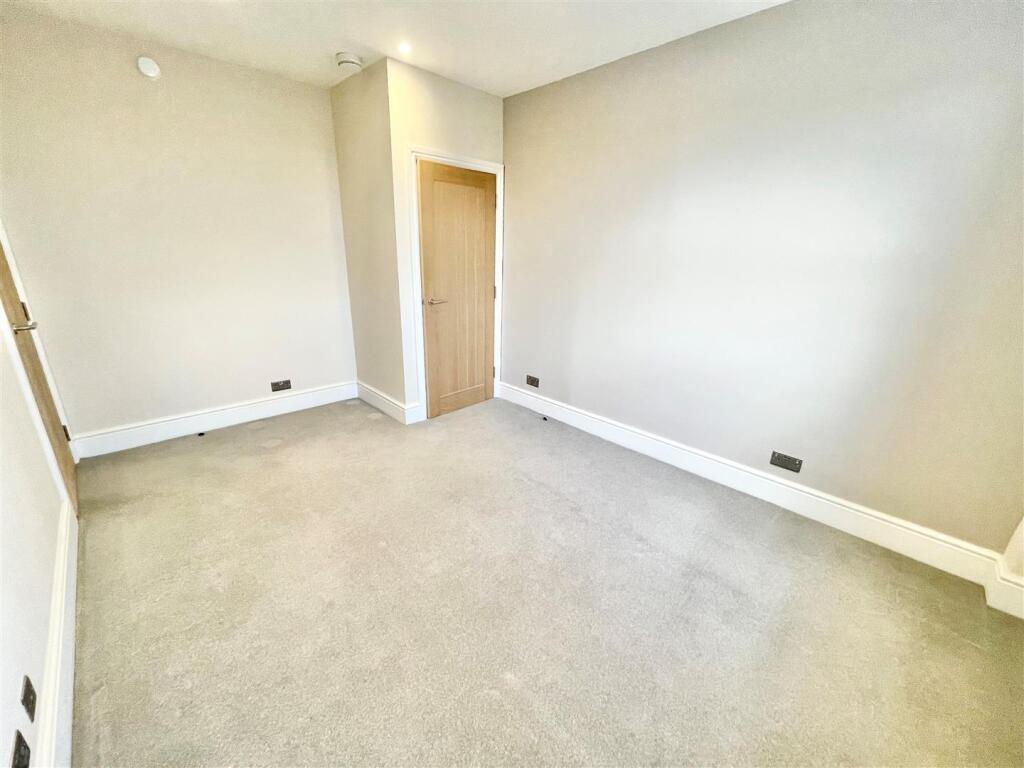 BEDROOM 1A.jpg