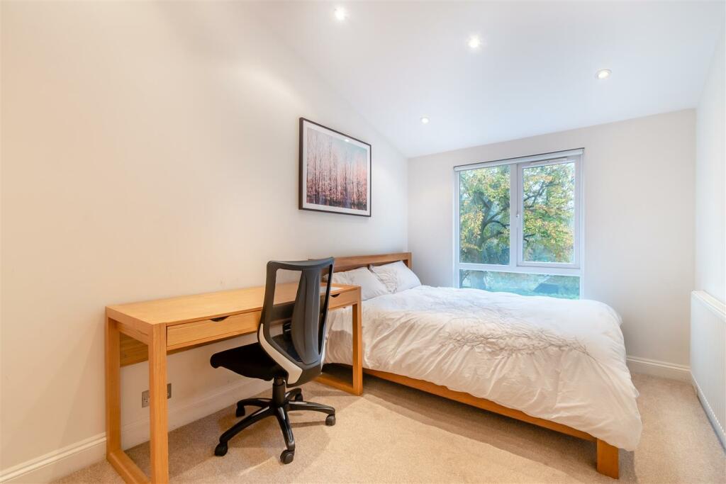 8627589-interior07.jpg