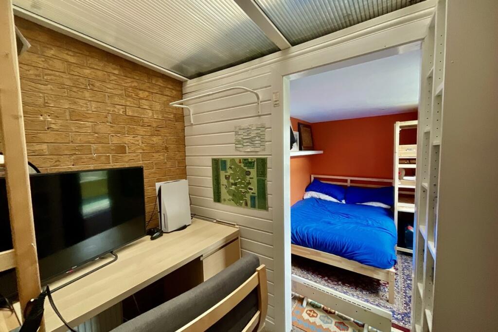 Occasional Room 