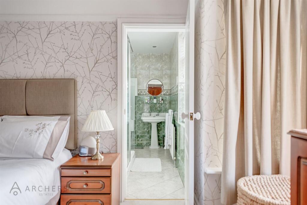 92WestbourneRoad(Interior)-18.jpg