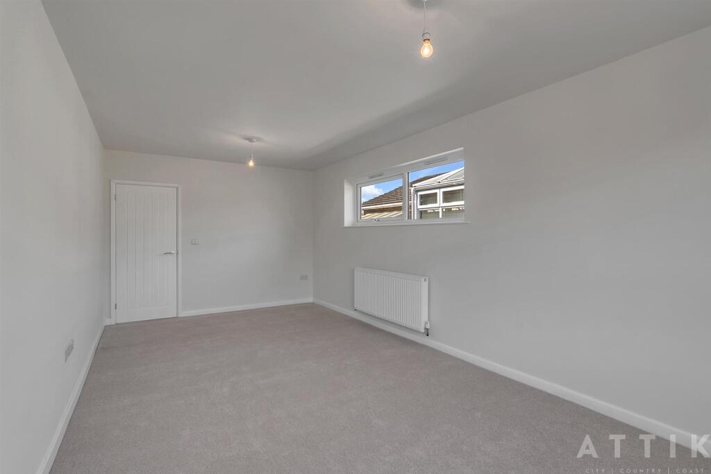 1 Prince Andrews Close, Norwich, NR66XH (9).jpg