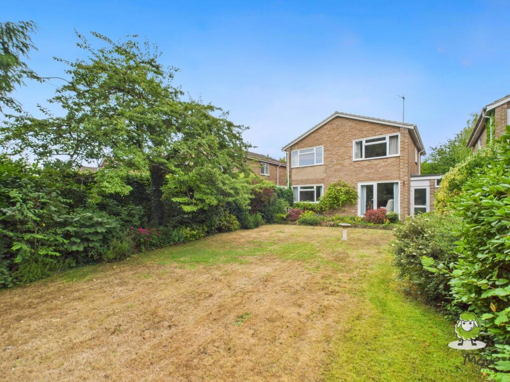 EweMove Estate Agents Basingstoke - Coniston Road 