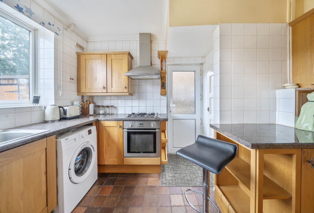 1347943-5-68b9aad...