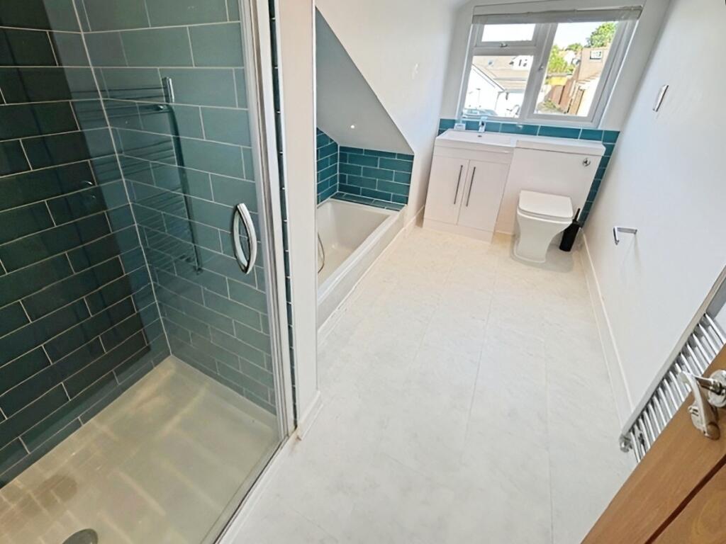 4466e374bathroom