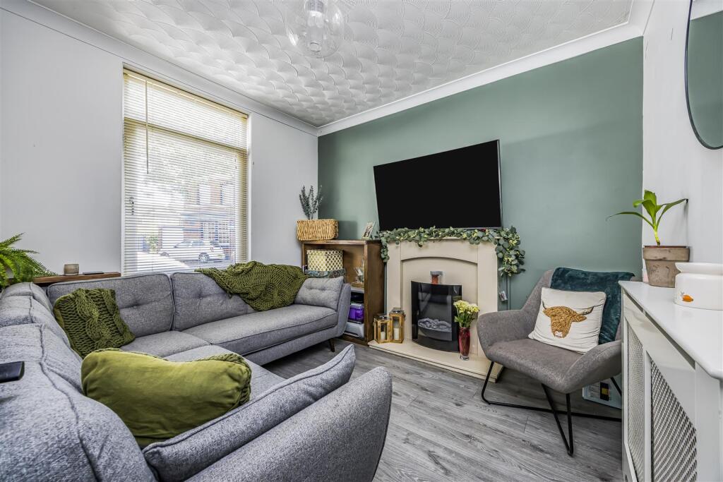 194 Newcome Road, Fratton-PorticoMarketing-SoldBy-