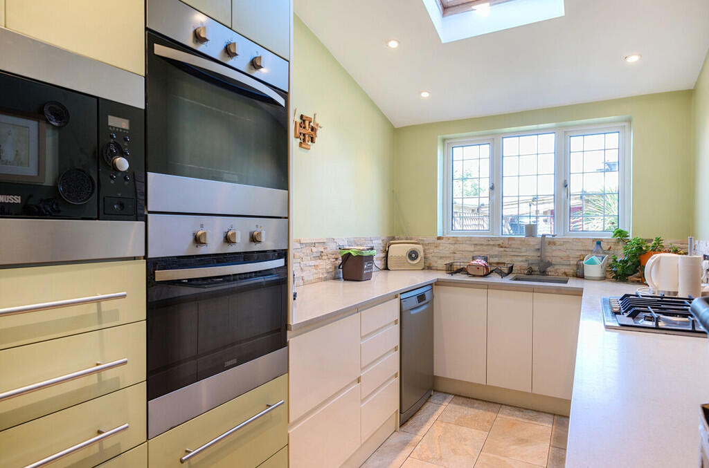 25-68238a5a7742e-...