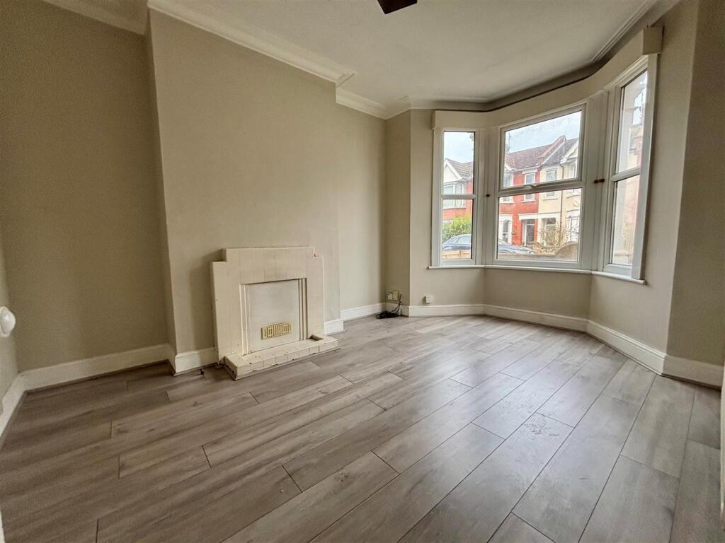 Living Room.jpg