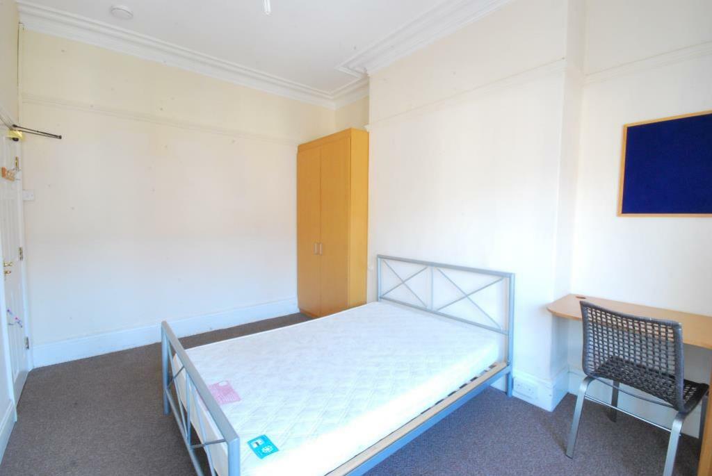 18 sunbury ave 09