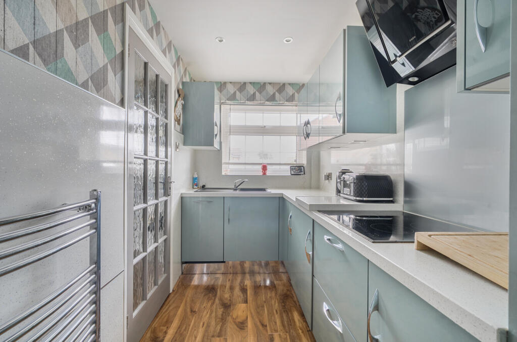 1362754-5-68ee45a...