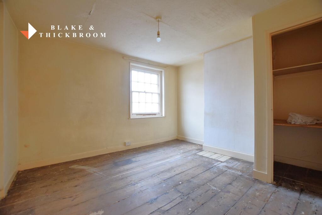 FIRST FLOOR: BEDROOM ONE