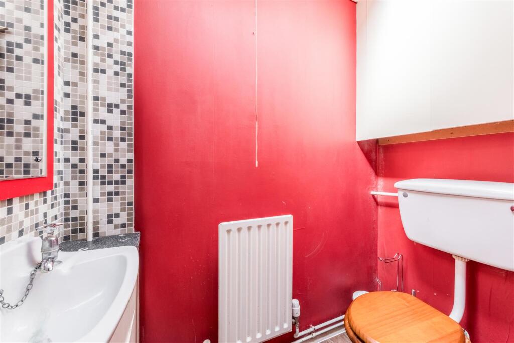 63 Burstead Close-20.jpg