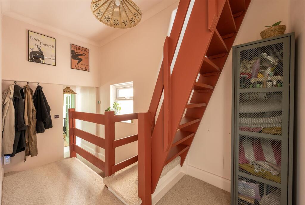 Hallway-2.jpg