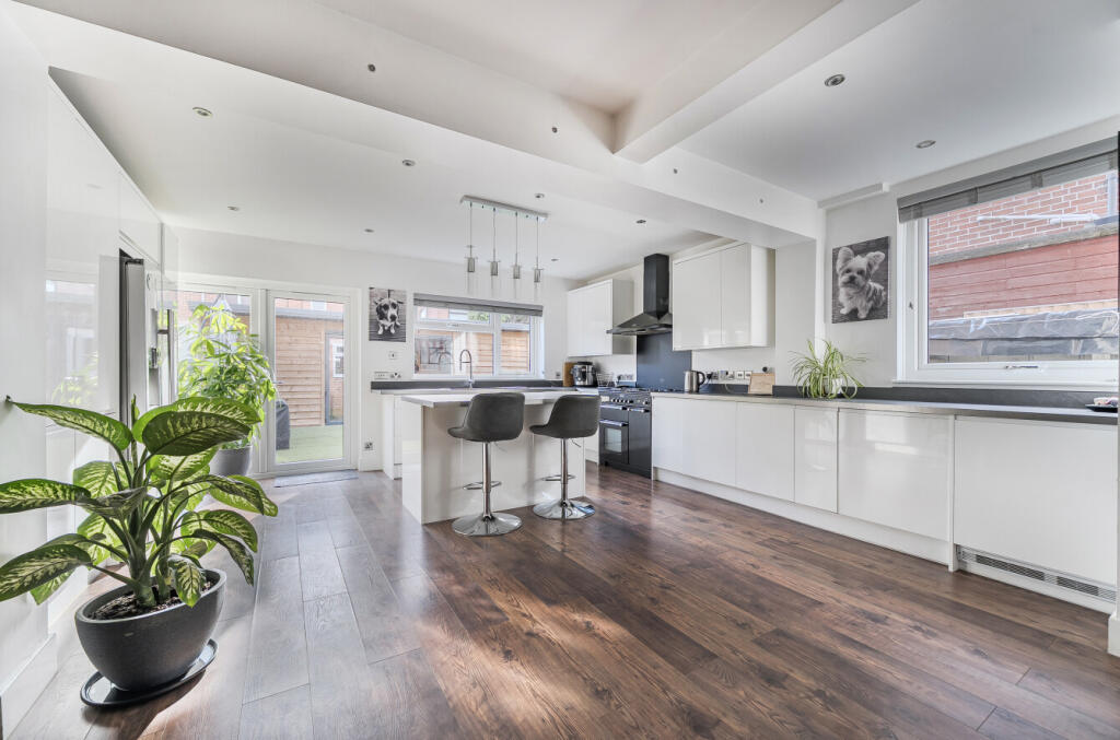 1361206-9-68daaa2...