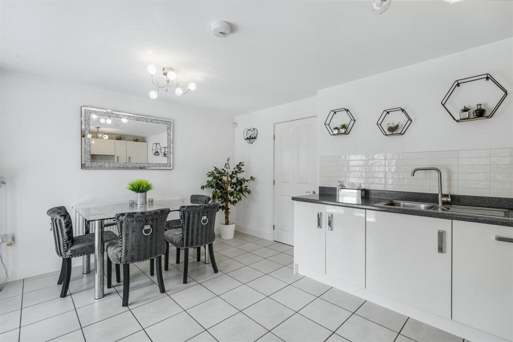 Dining/Living Kitchen