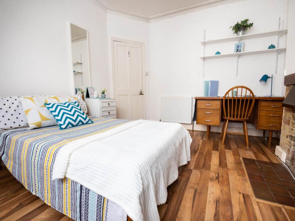 15_St_Martins_Road_C
