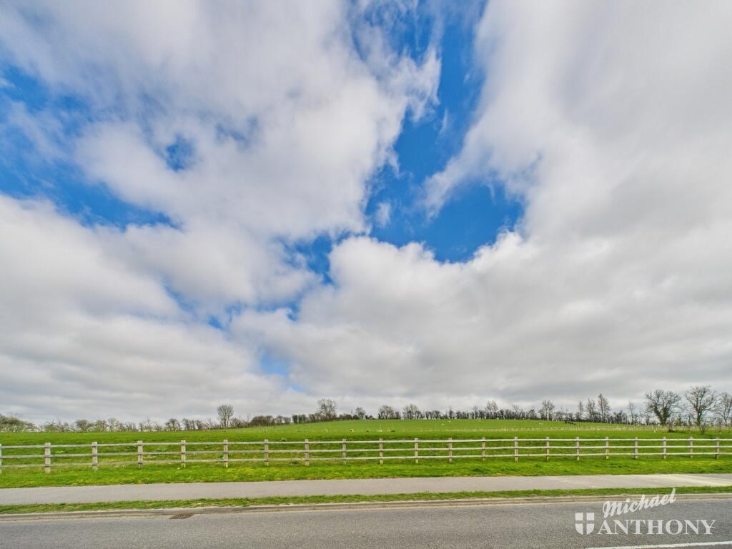 CAM02773G0-PR0268-STILL022