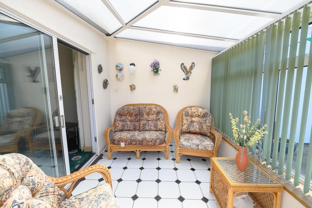 Conservatory pic 2.jpg