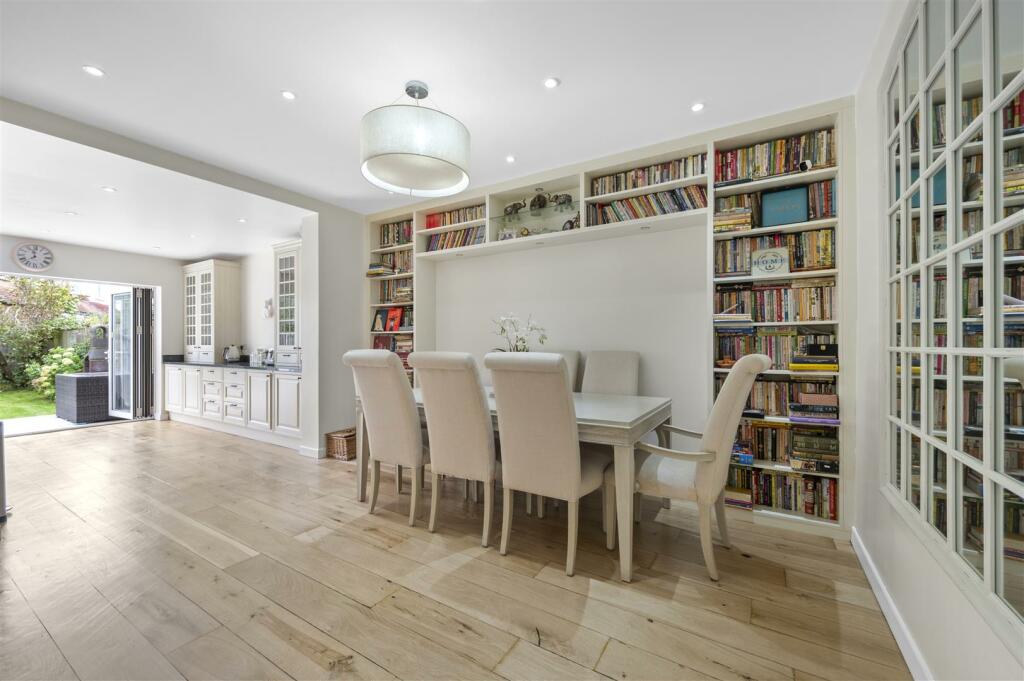 56 Westway,10.jpg