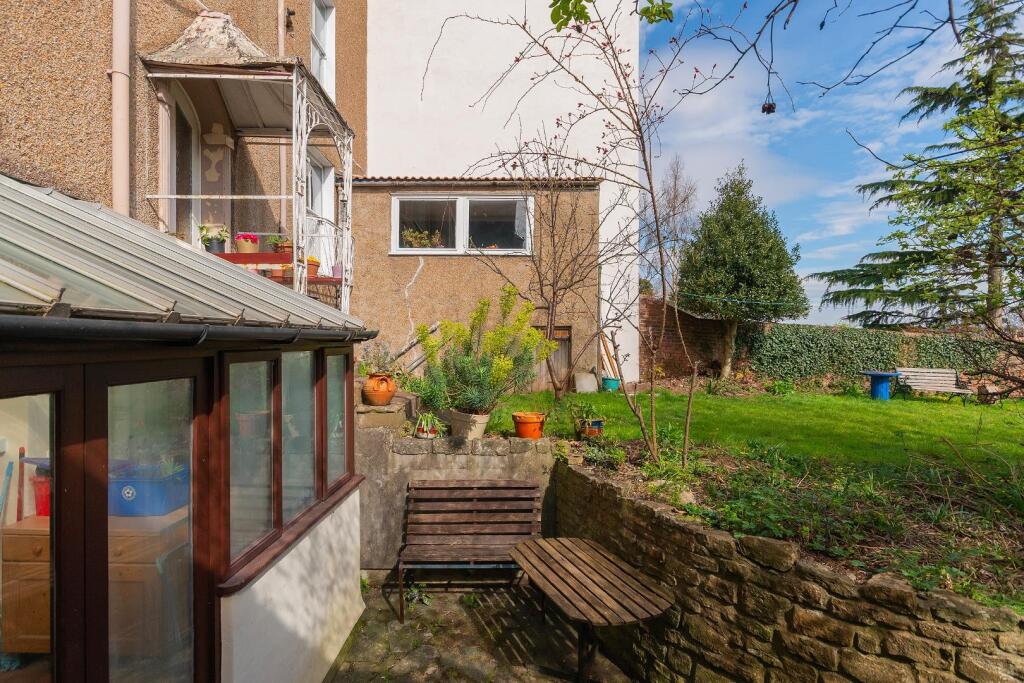 2F6RMR - External D.jpg