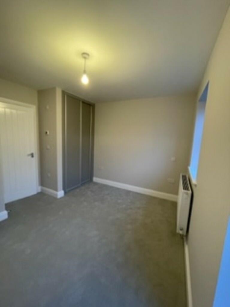 LARGE CLOAKROOM