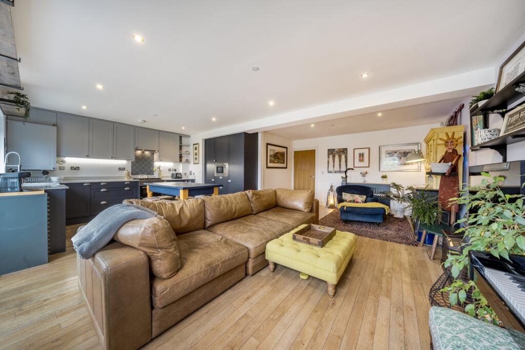 1332941-16-688a1d92eedbd