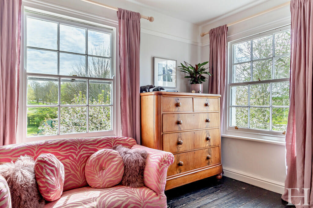 8586774-interiorw...