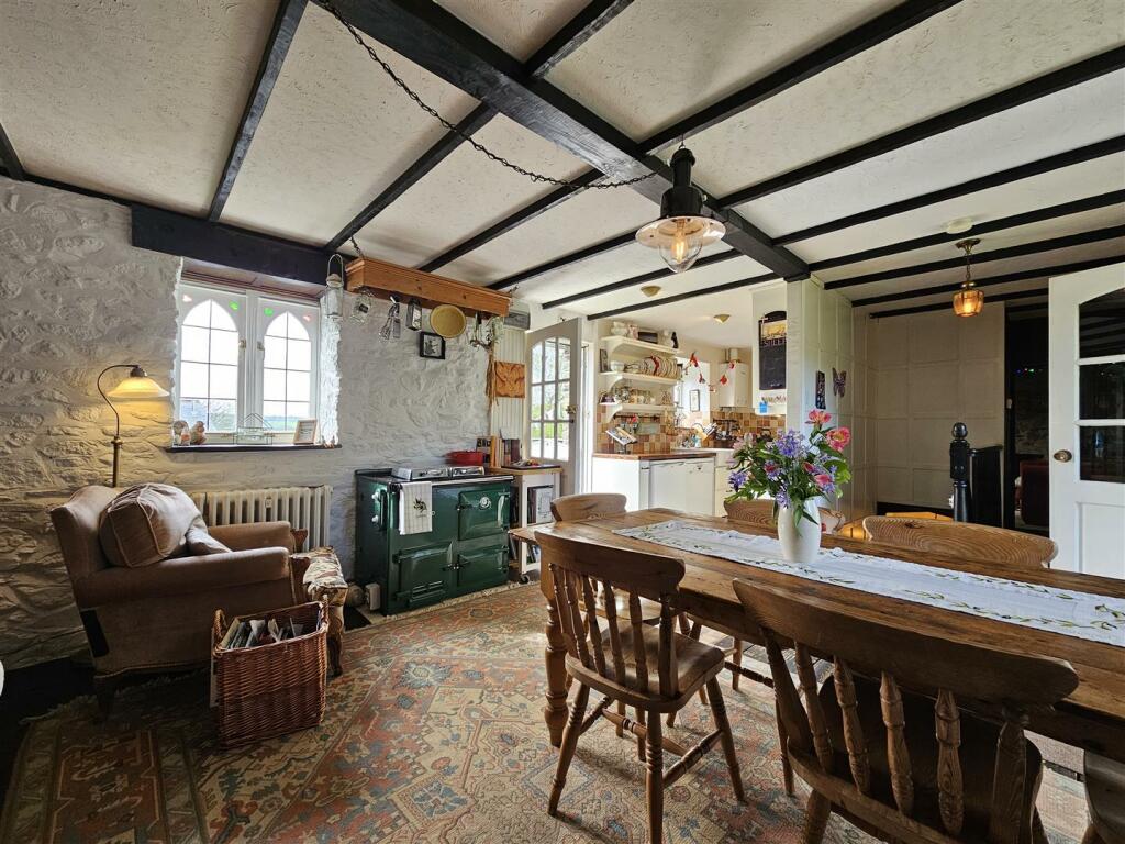 Other dining area.jpg