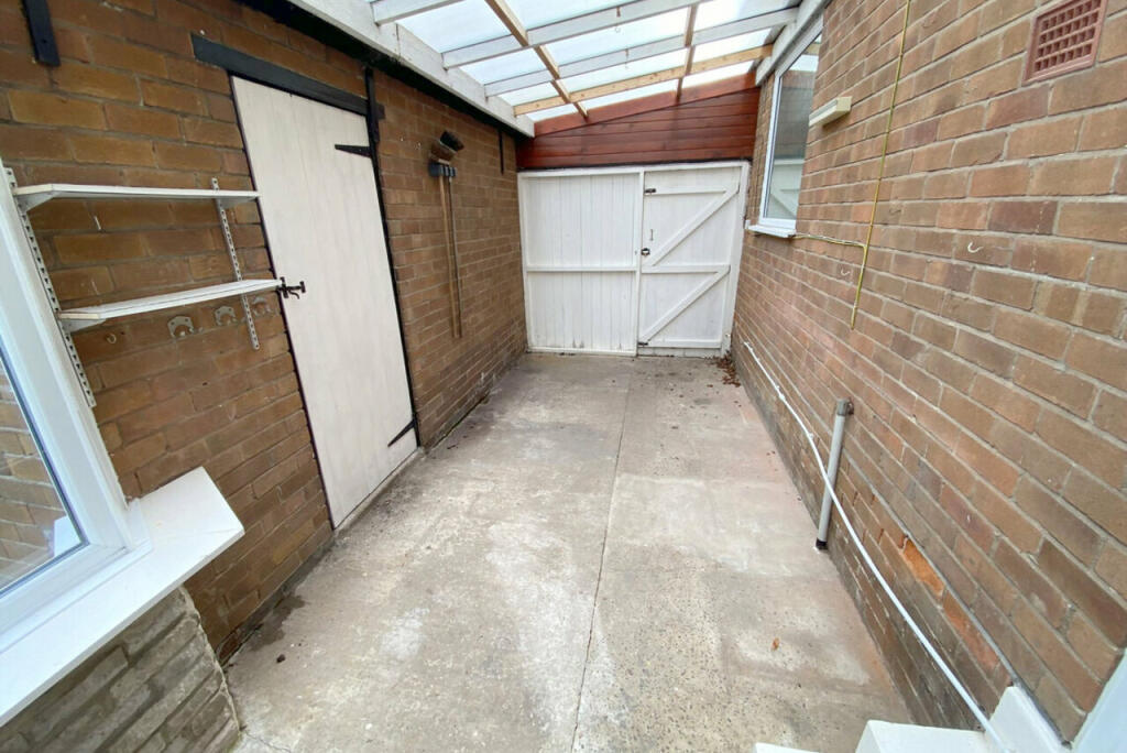 OUTSIDE - SIDE (Covered Area)