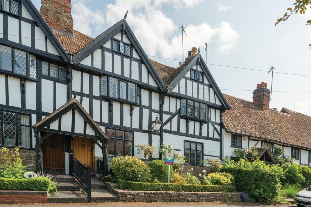 1311073-26-685199cedc1a0