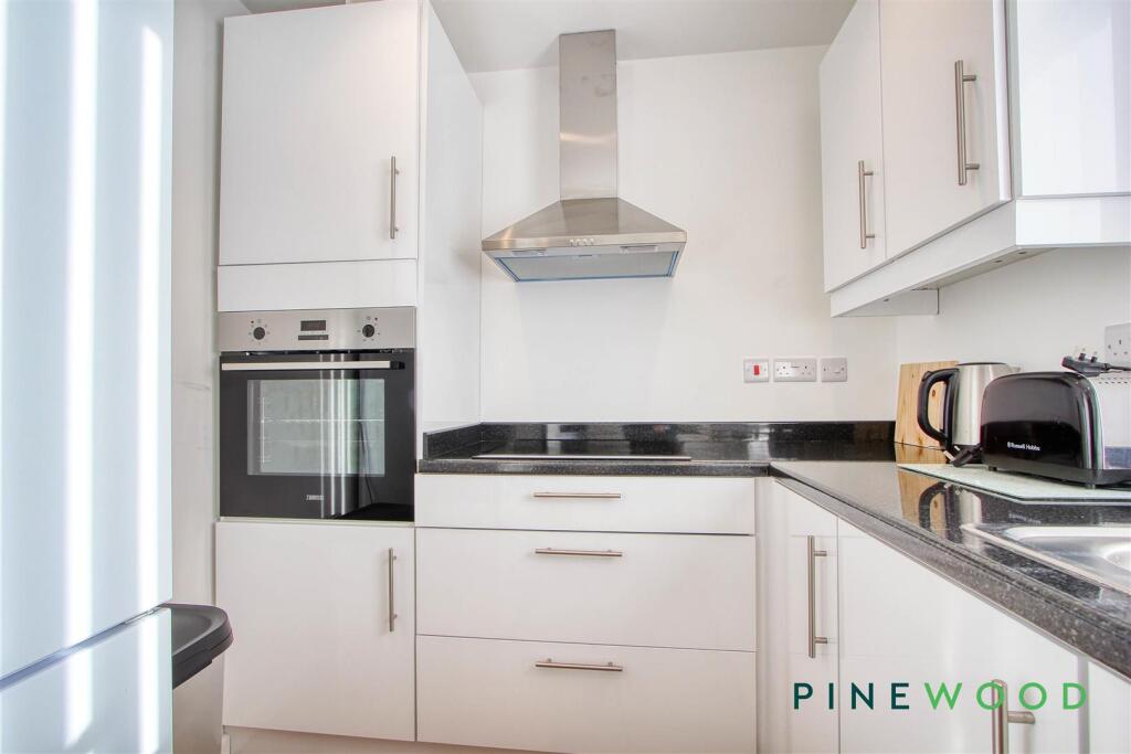 KITCHEN (ANNEXE)