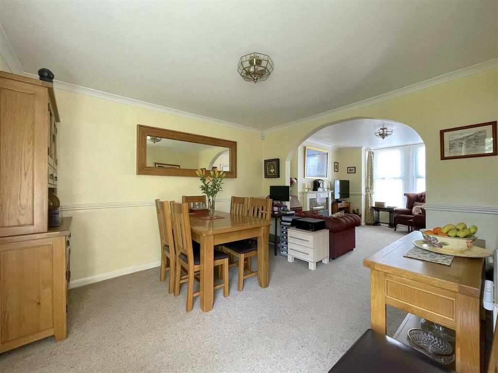 Dining Room (2).jpeg