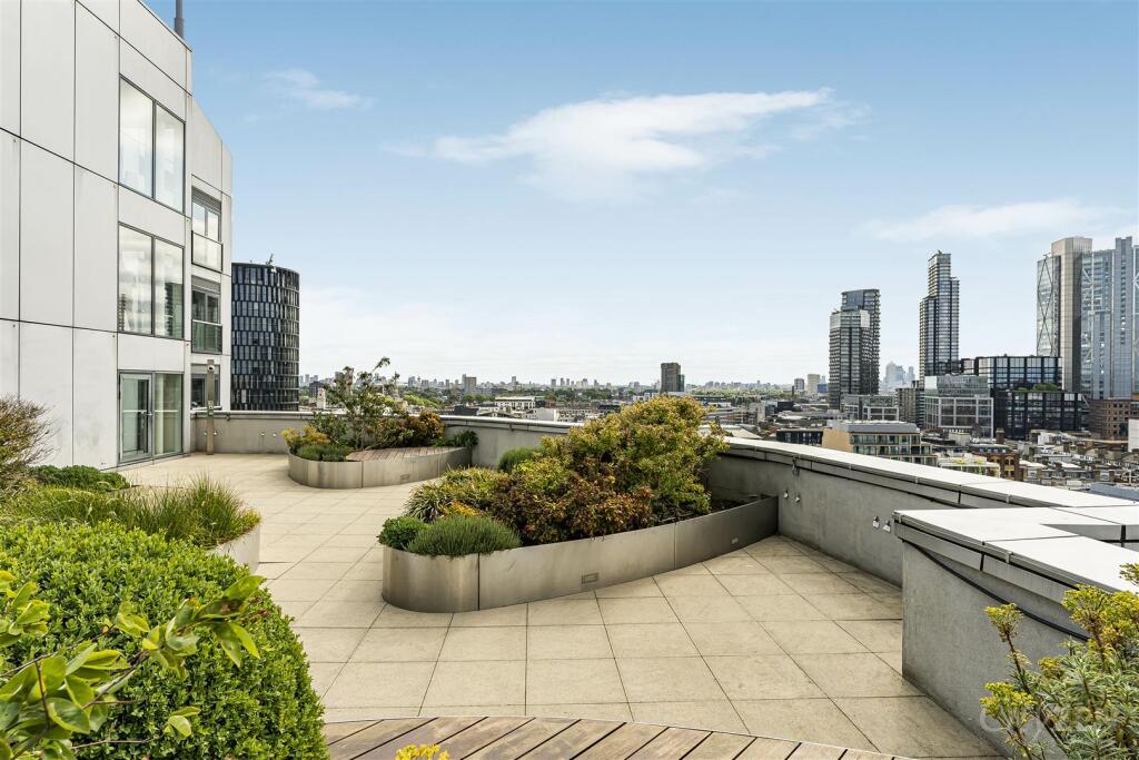 ROOF GARDEN