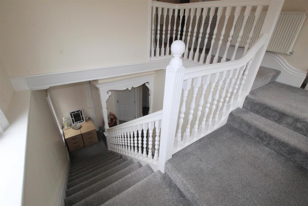 Lake Road, First Floor Landing.JPG