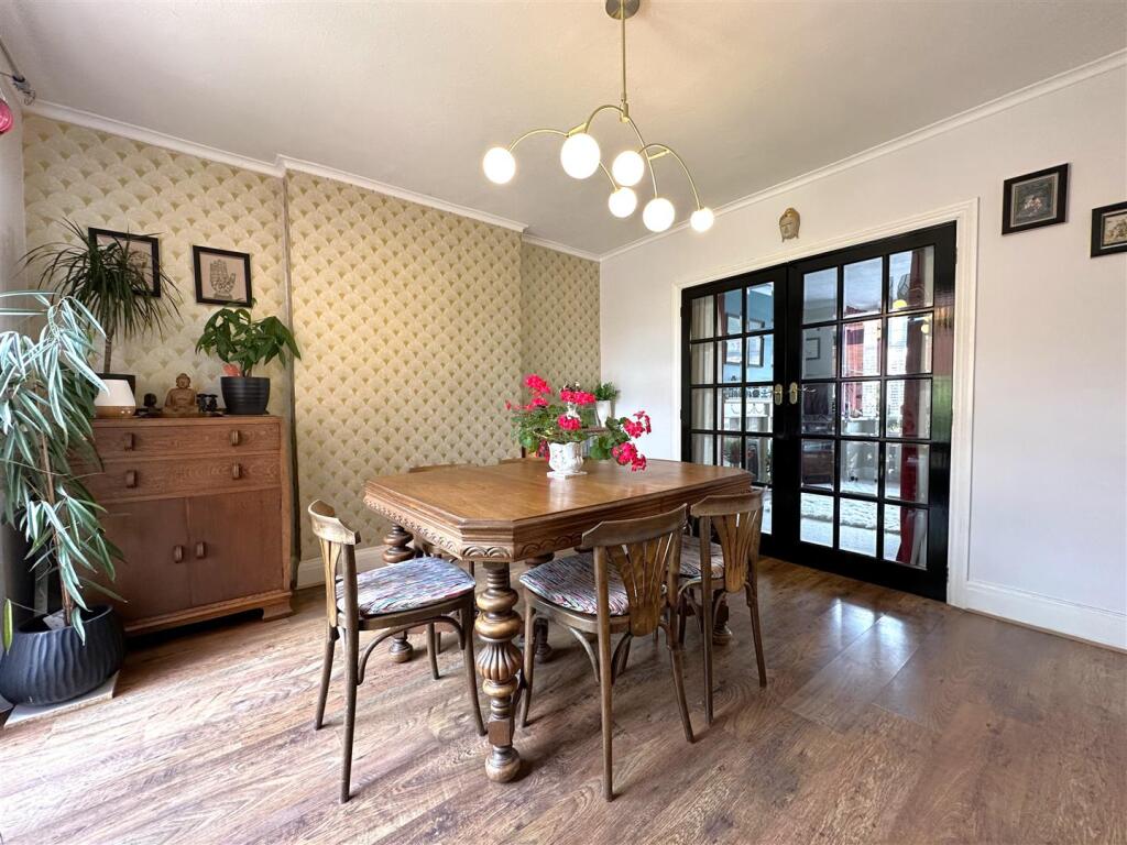 Dining Room With Double Doors 529