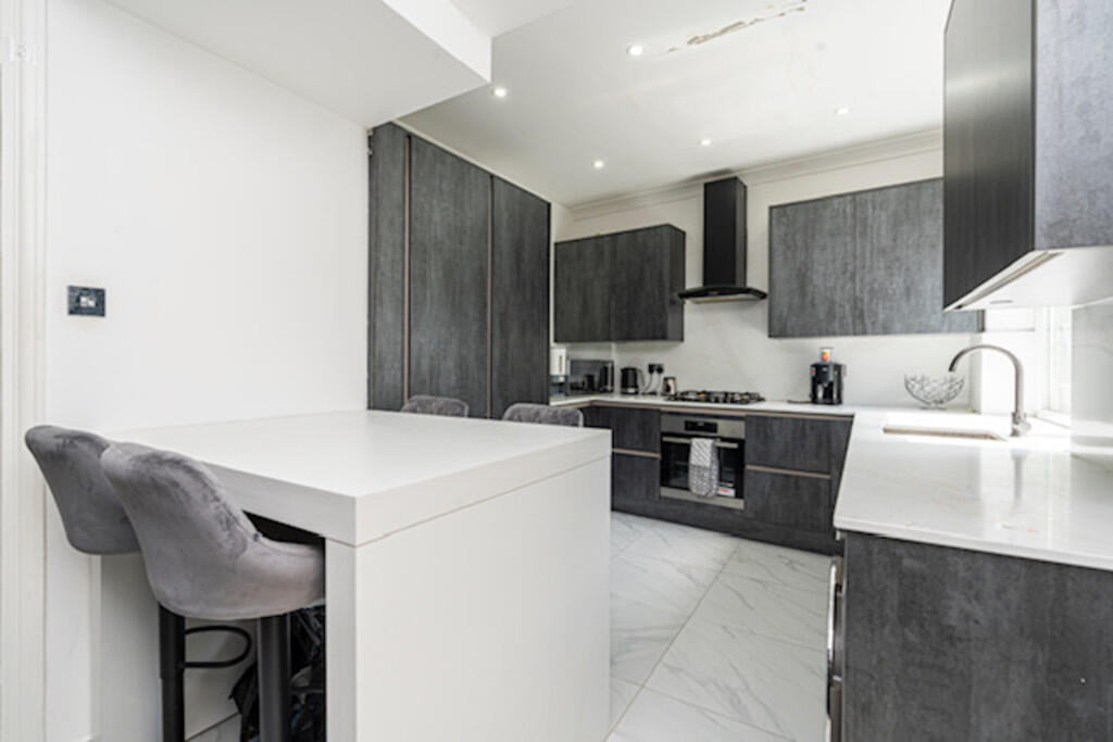 Hastings Road, 2-...