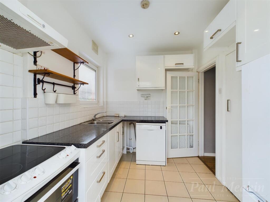 Kitchen..jpg